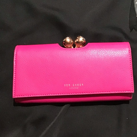 Ted Baker Handbags - TED BAKER TEXTURED LEATHER MATiNEE WALLET